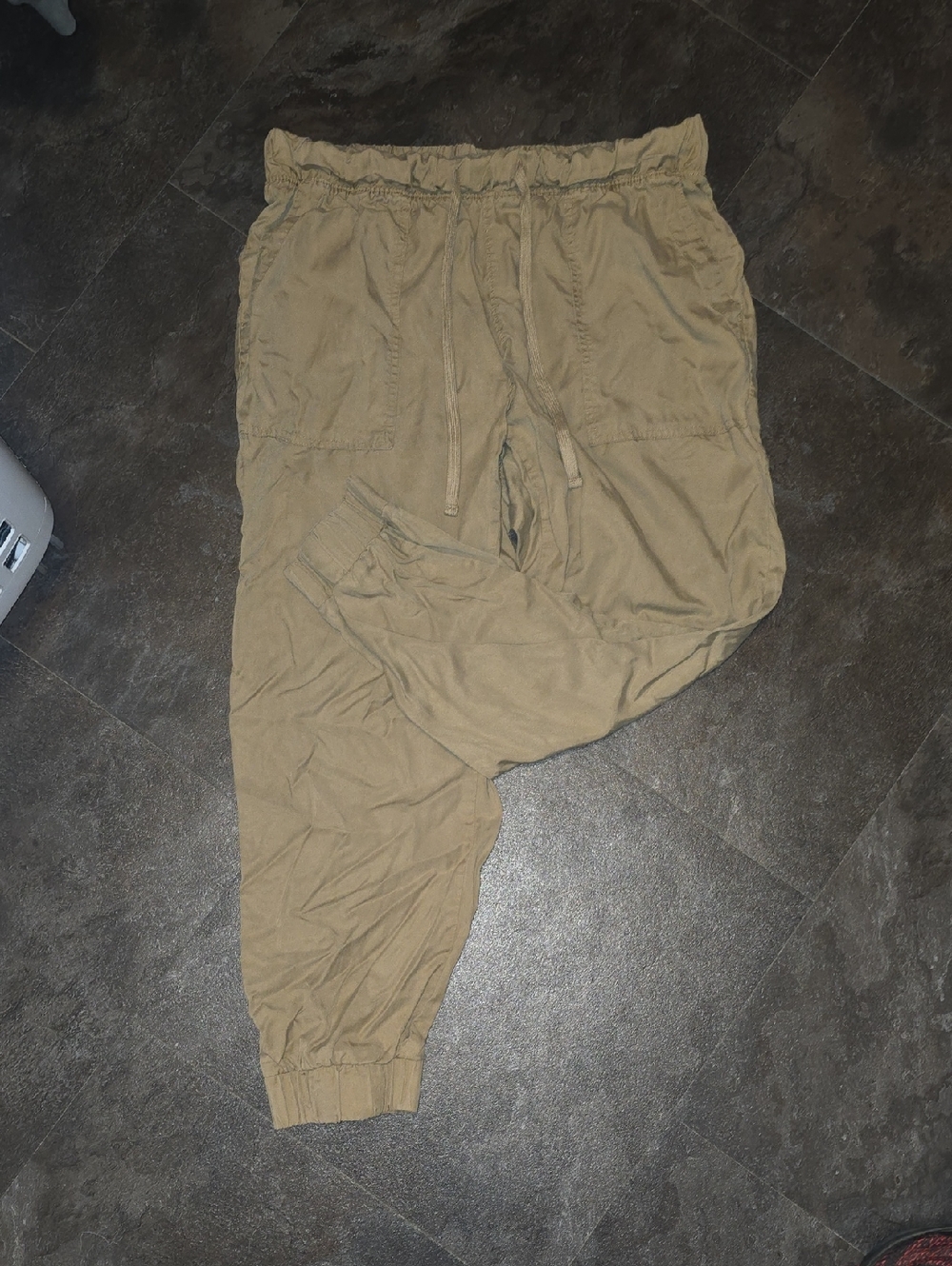 Universal Thread Drawstring Jogger Pants - Khaki/Tan